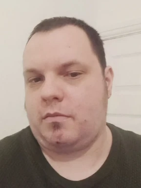 English men looking for love