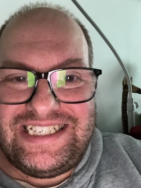 English men looking for love