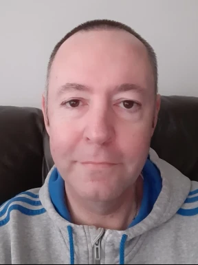English men looking for love