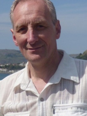 English men looking for love