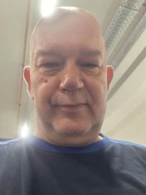 <span>Erik, 58</span>&nbsp;<span style='width: 25px; height: 16px; float: right; background-image: url(/bitmaps/flags_small/NL.PNG)'>&nbsp;</span><br><span>Eindhoven, Netherlands</span>&nbsp;<input type='button' class='joinbtn' style='float: right' value='JOIN NOW' />