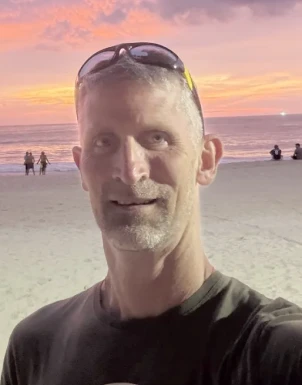 English men looking for love