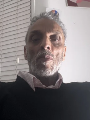 English men looking for love