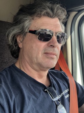 American men looking for love